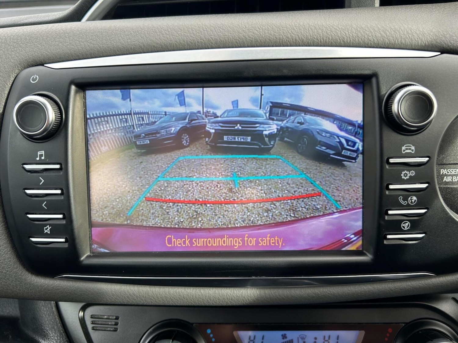 Used Toyota Yaris 2019 for sale - 77822338: Photo 48