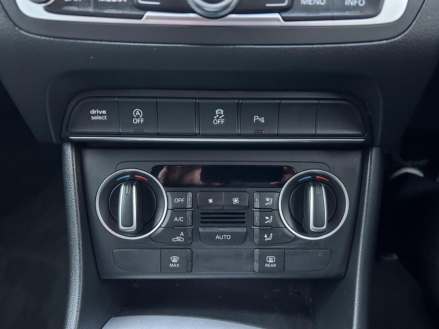 Used Audi Q3 2016 for sale - 77802363: Photo 36