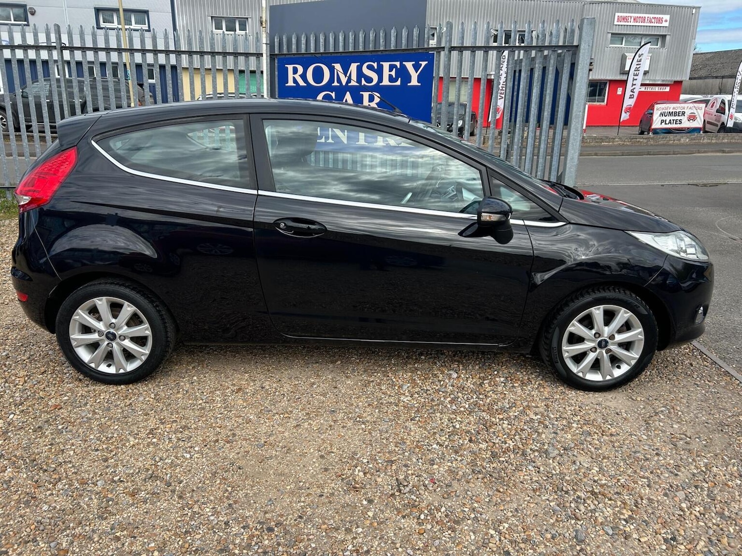 Used Ford Fiesta 2010 for sale - 78084481: Photo 8