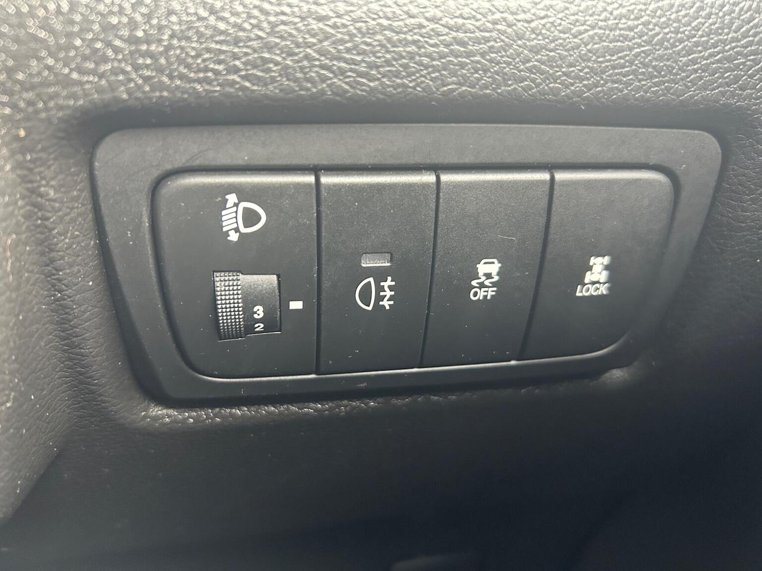 Used Ssangyong Korando 2016 for sale - 77906639: Photo 38