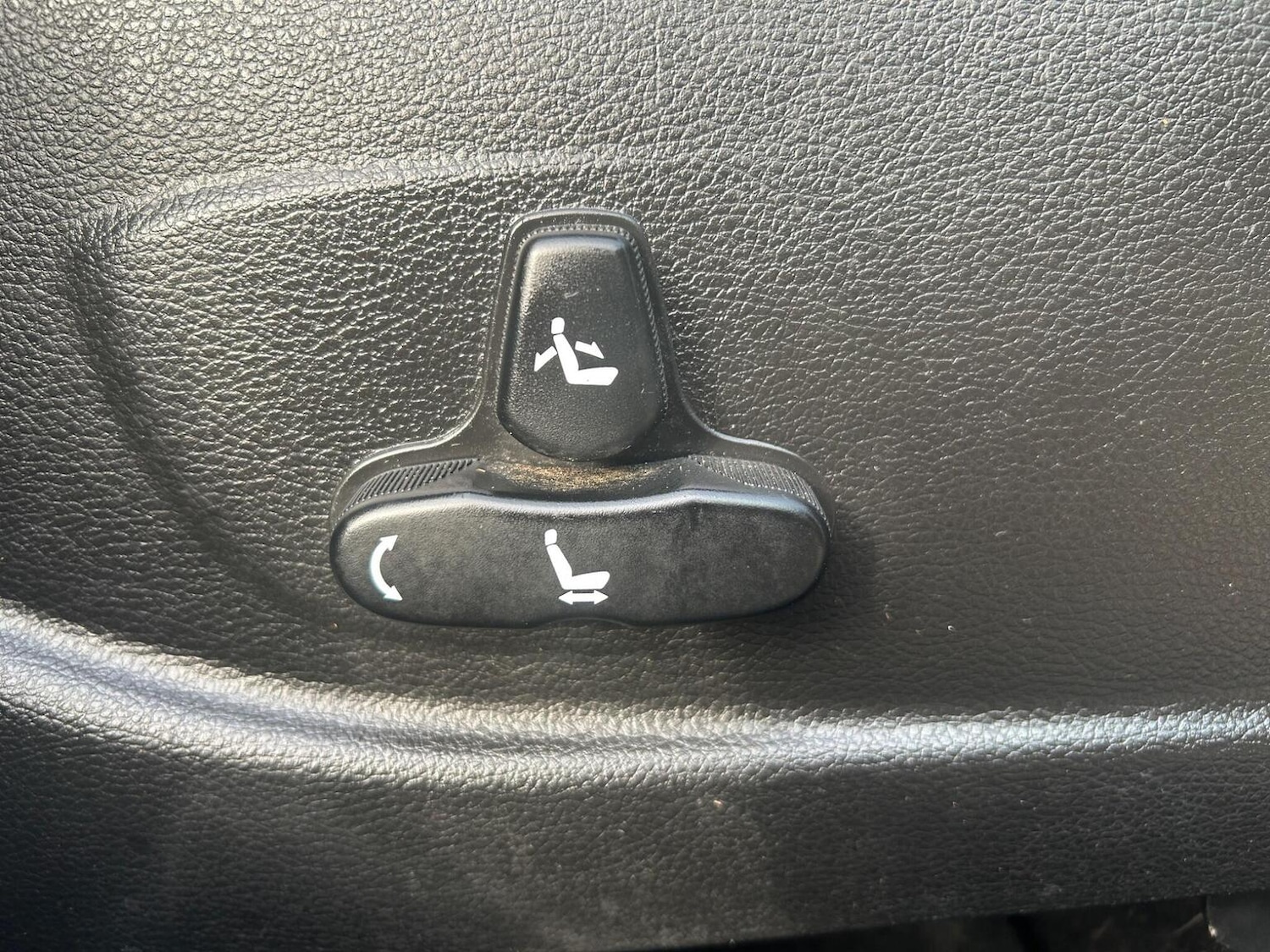 Used Ssangyong Korando 2016 for sale - 77906639: Photo 41