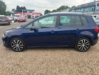 Used Volkswagen Golf SV 2017 for sale - 78502564: Photo