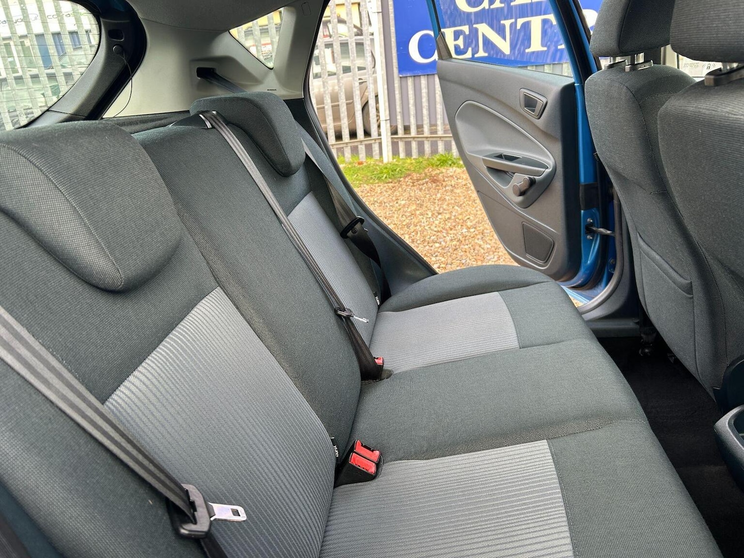 Used Ford Fiesta 2011 for sale - 77802378: Photo 28