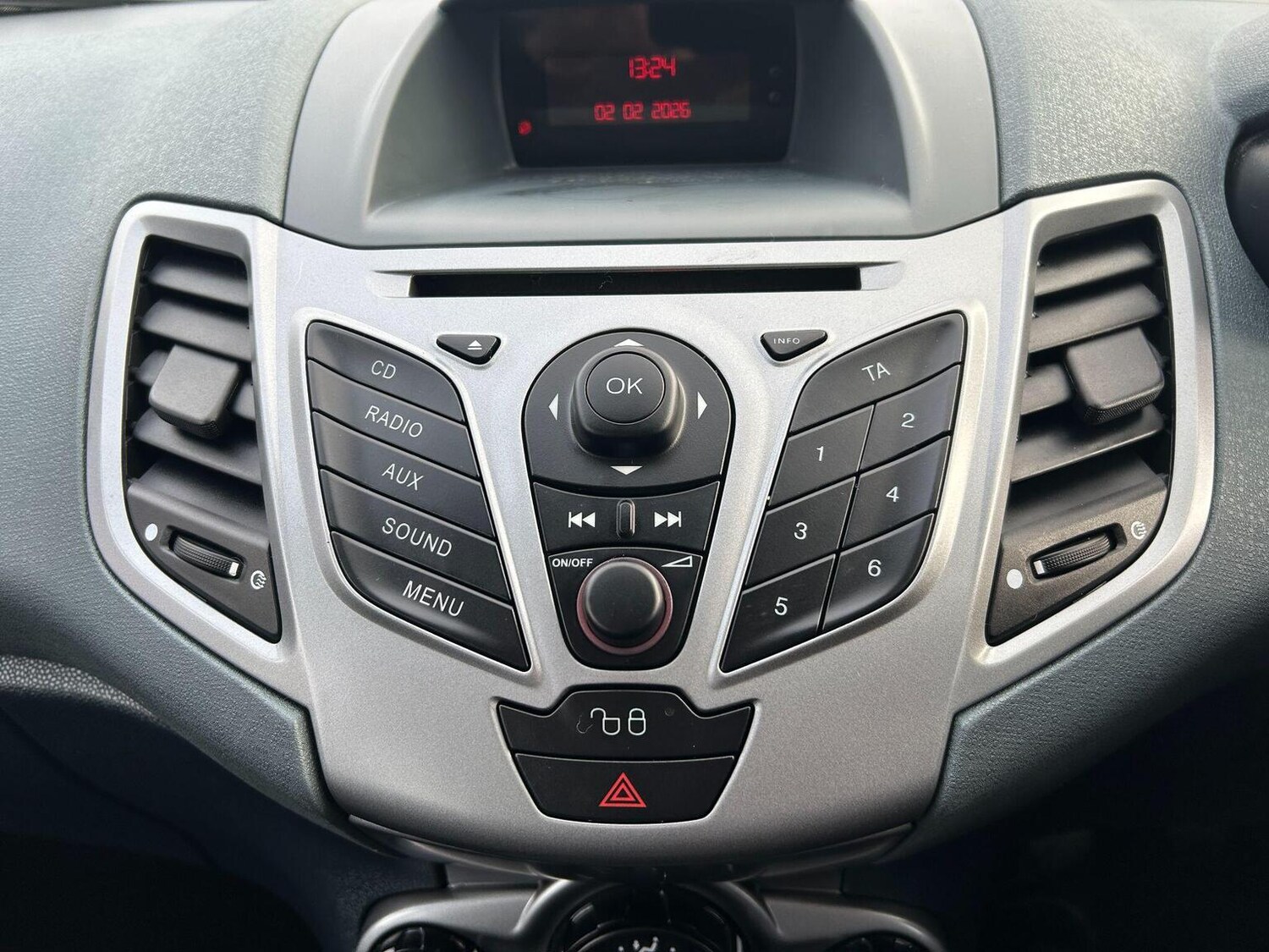 Used Ford Fiesta 2011 for sale - 77802378: Photo 35