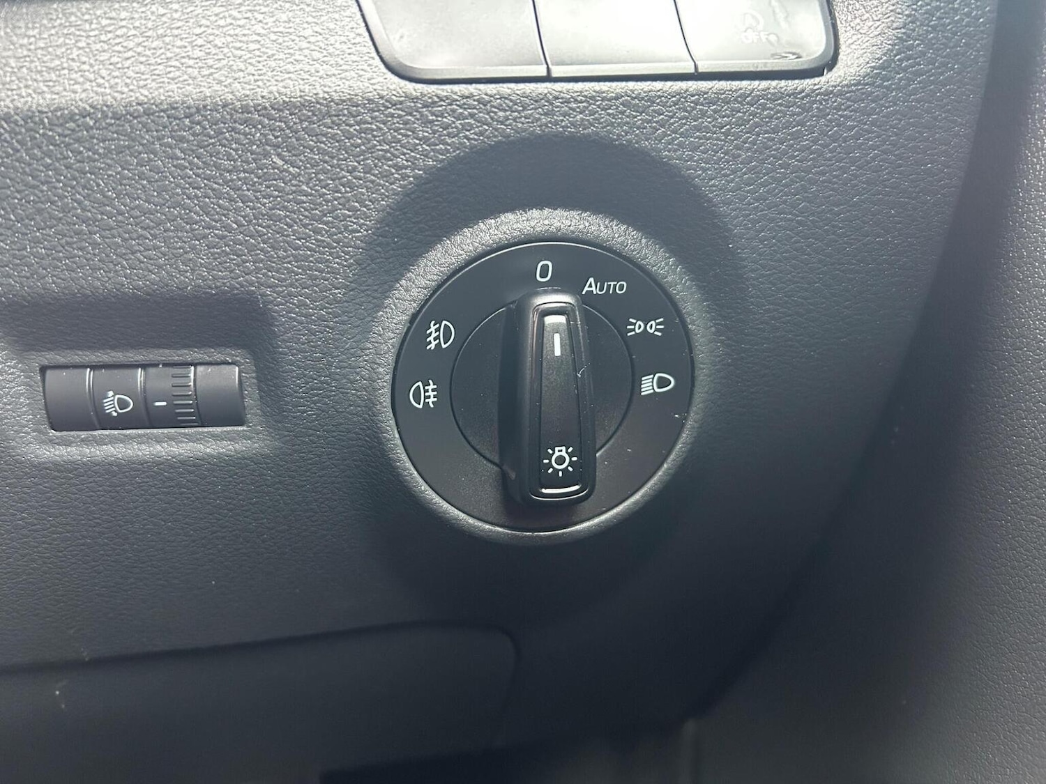 Used Skoda Fabia 2015 for sale - 77880932: Photo 45