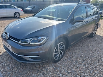 Used Volkswagen Golf 2019 for sale - 78373487: Photo
