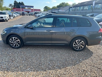 Used Volkswagen Golf 2019 for sale - 78373487: Photo