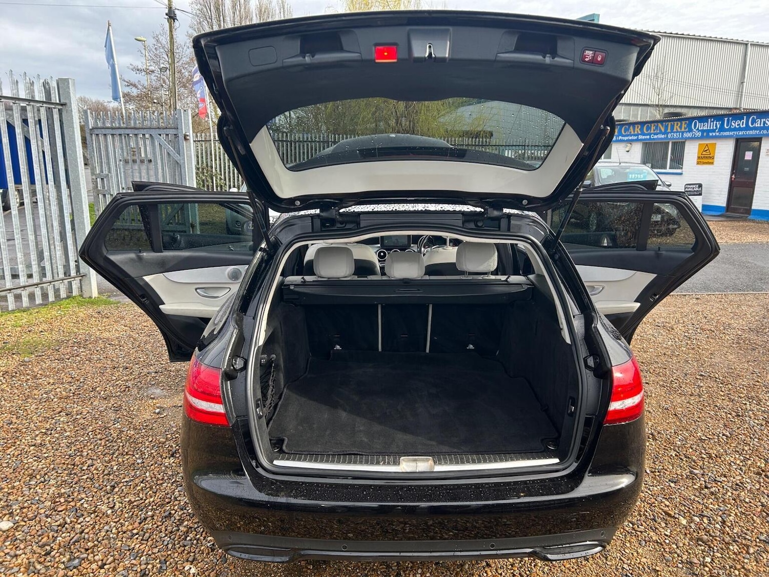 Used Mercedes-Benz C Class 2016 for sale - 77880941: Photo 16