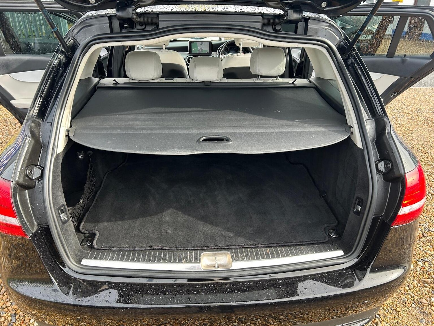 Used Mercedes-Benz C Class 2016 for sale - 77880941: Photo 19