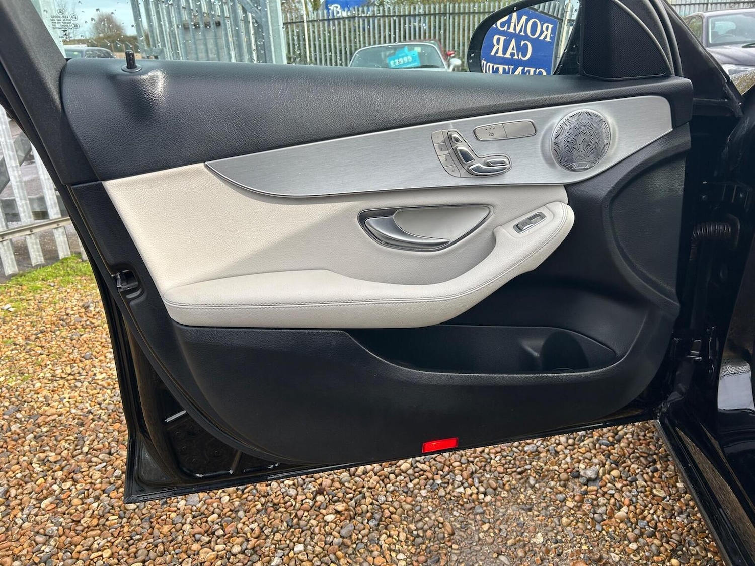 Used Mercedes-Benz C Class 2016 for sale - 77880941: Photo 24