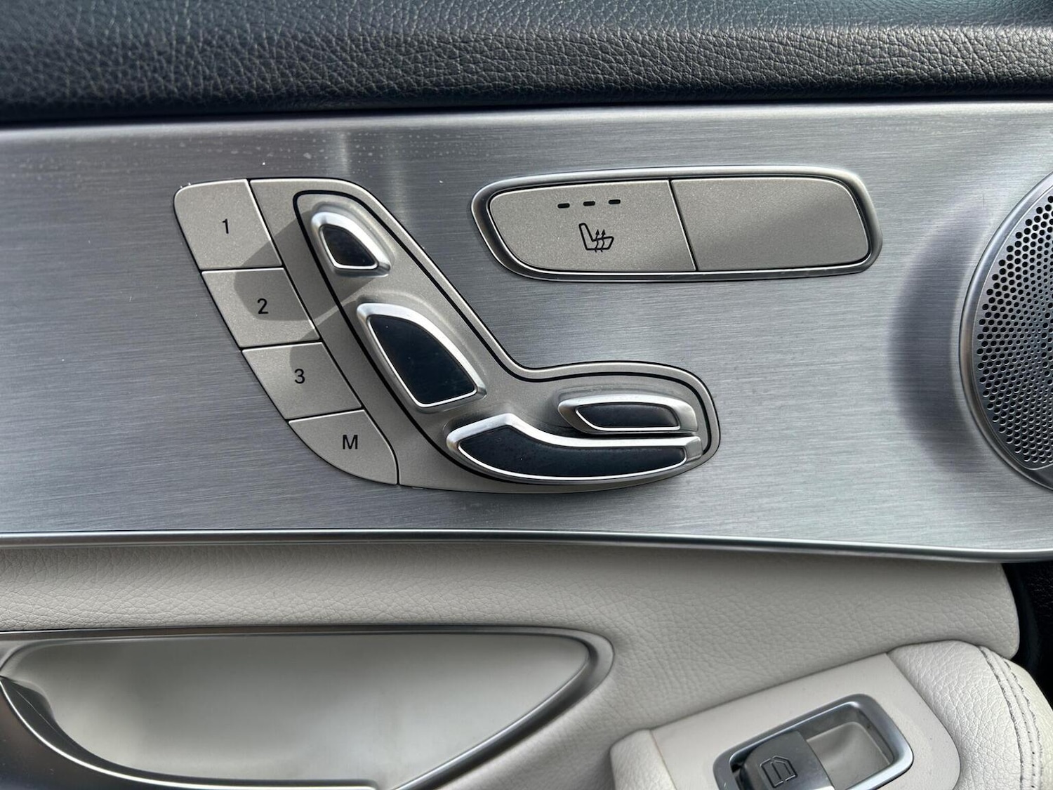 Used Mercedes-Benz C Class 2016 for sale - 77880941: Photo 25