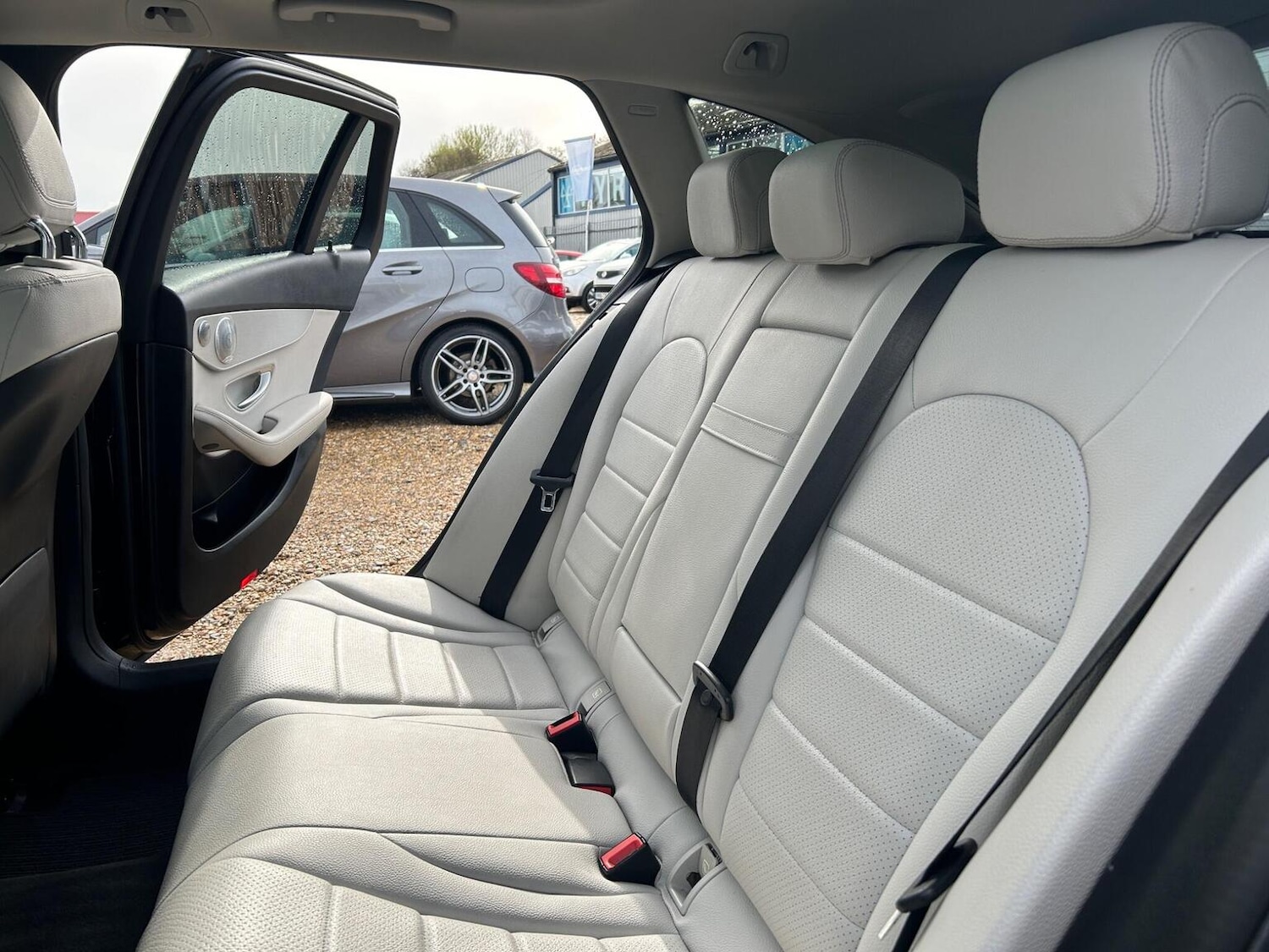 Used Mercedes-Benz C Class 2016 for sale - 77880941: Photo 34