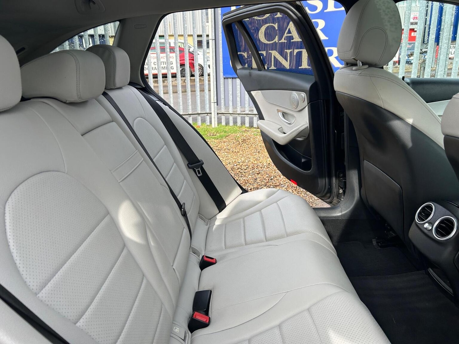 Used Mercedes-Benz C Class 2016 for sale - 77880941: Photo 37