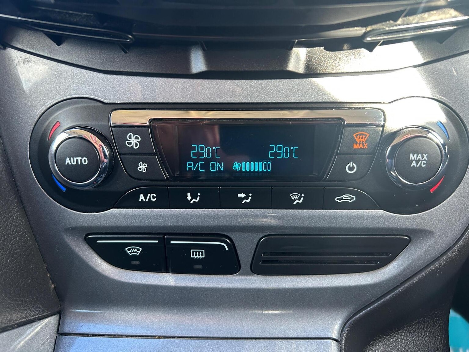 Used Ford Focus 2011 for sale - 78018359: Photo 39