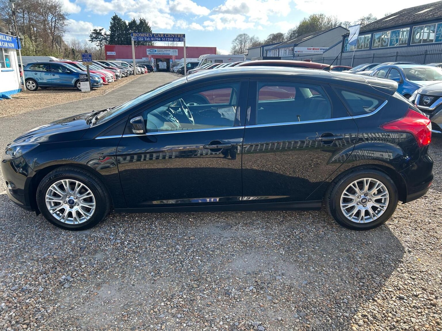 Used Ford Focus 2011 for sale - 78018359: Photo 4