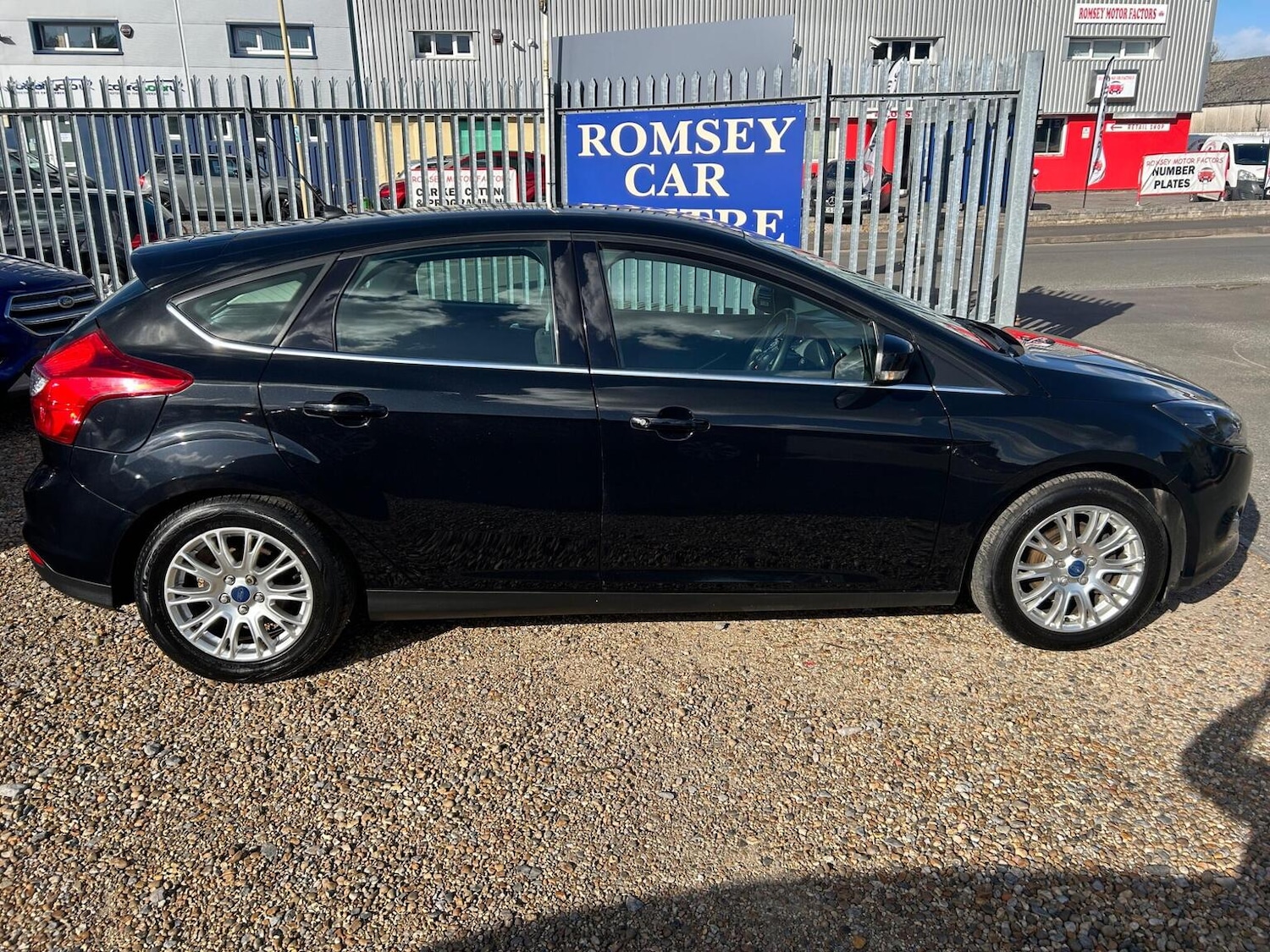 Used Ford Focus 2011 for sale - 78018359: Photo 8