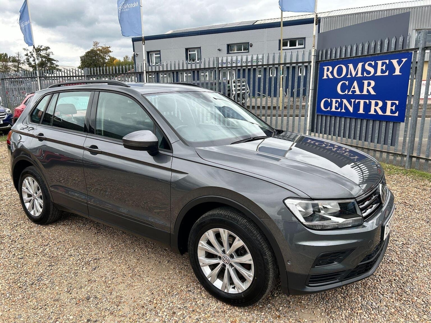 Used Volkswagen Tiguan 2016 for sale - 77802355: Photo 1