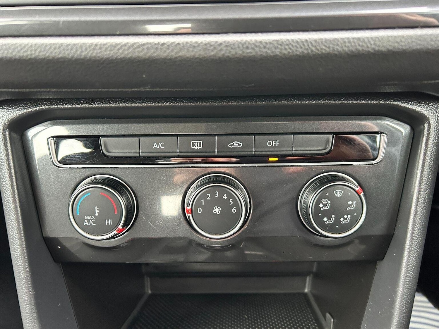 Used Volkswagen Tiguan 2016 for sale - 77802355: Photo 28