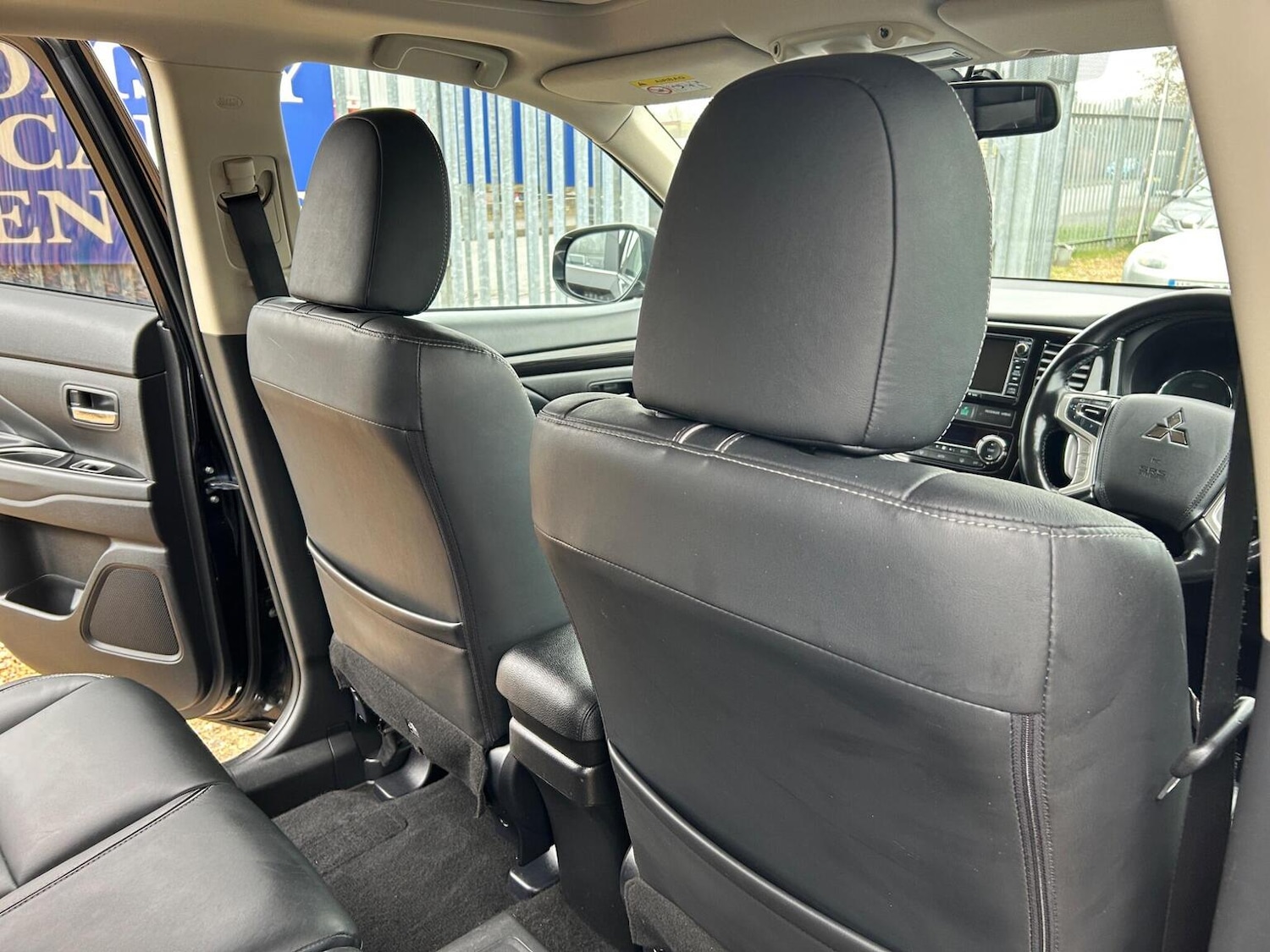 Used Mitsubishi Outlander 2017 for sale - 77807171: Photo 30