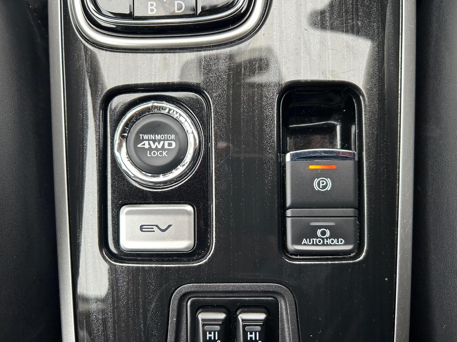 Used Mitsubishi Outlander 2017 for sale - 77807171: Photo 42