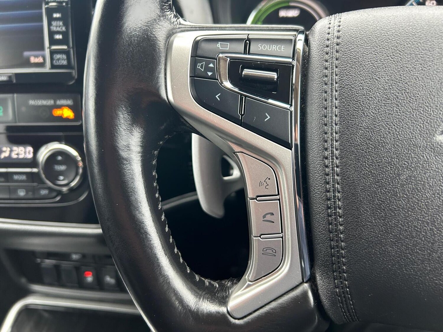 Used Mitsubishi Outlander 2017 for sale - 77807171: Photo 45