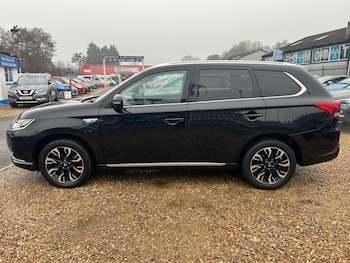 Used Mitsubishi Outlander 2017 for sale - 77807171: Photo