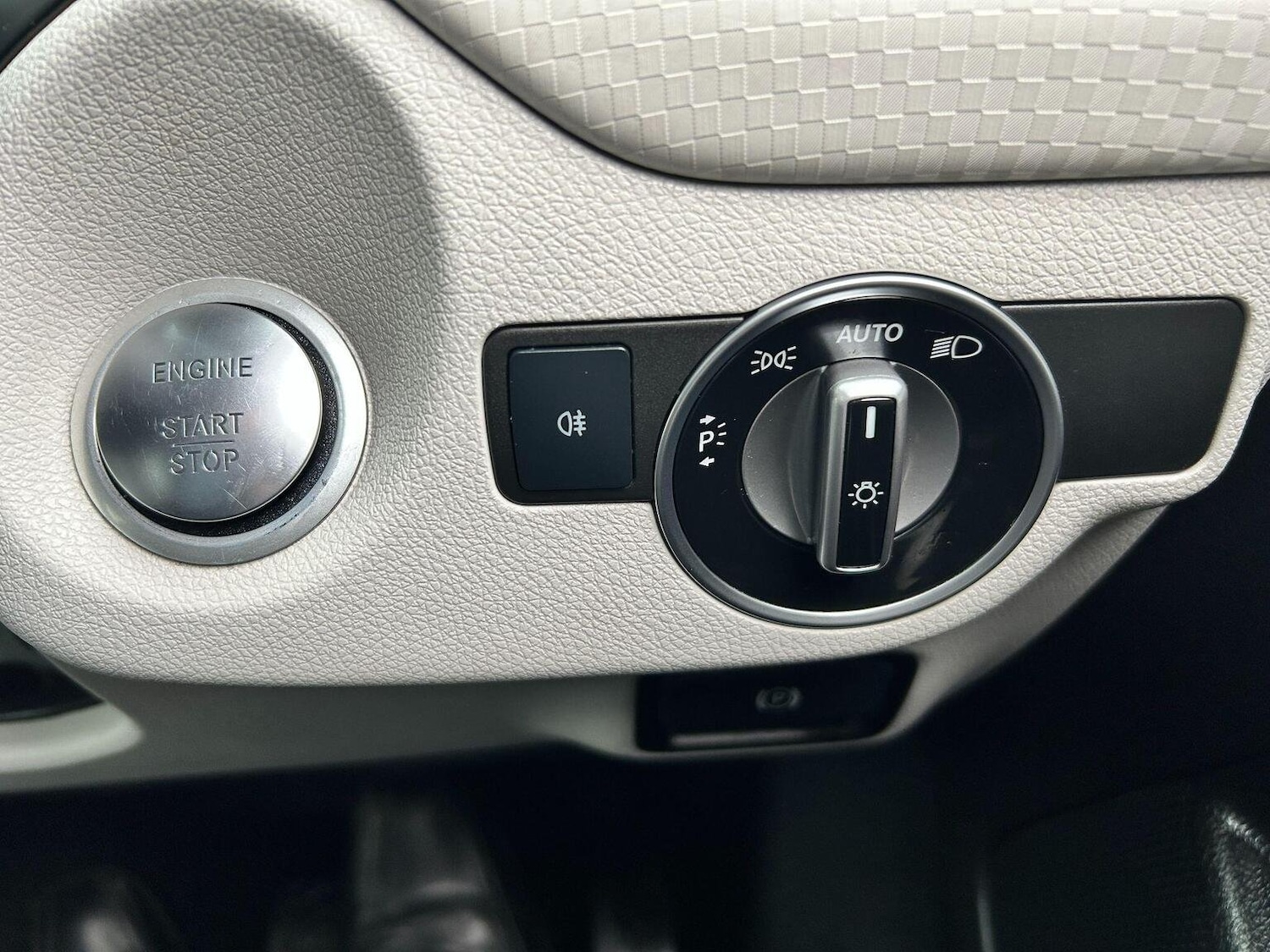 Used Mercedes-Benz A-Class 2015 for sale - 78134931: Photo 44