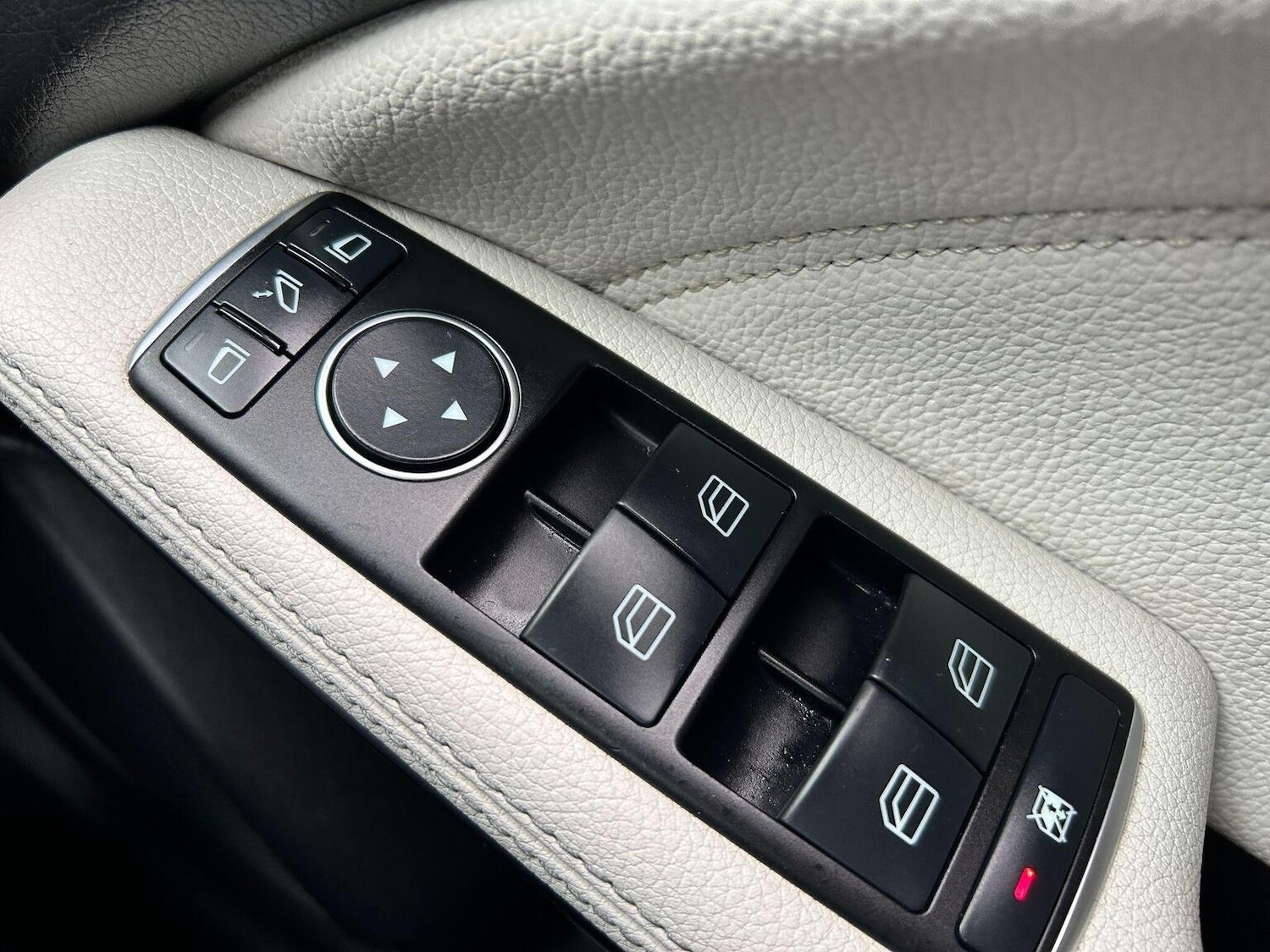 Used Mercedes-Benz A-Class 2015 for sale - 78134931: Photo 46