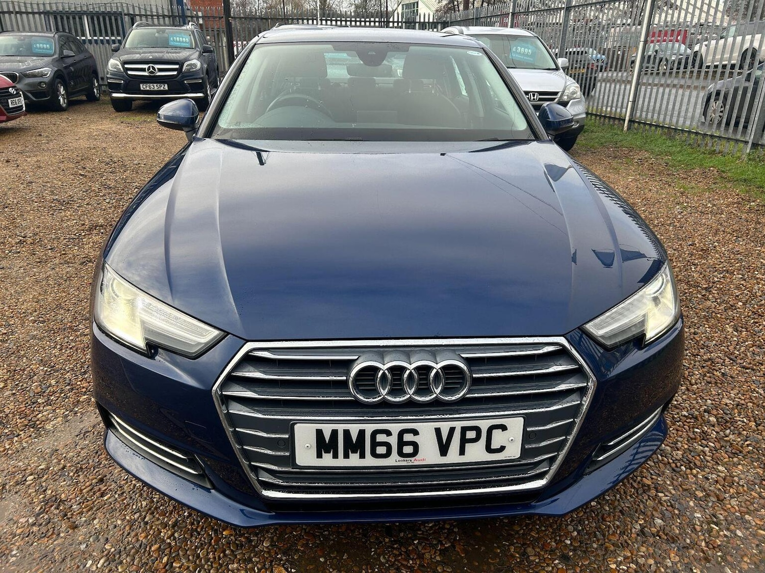Used Audi A4 2017 for sale - 77802359: Photo 2