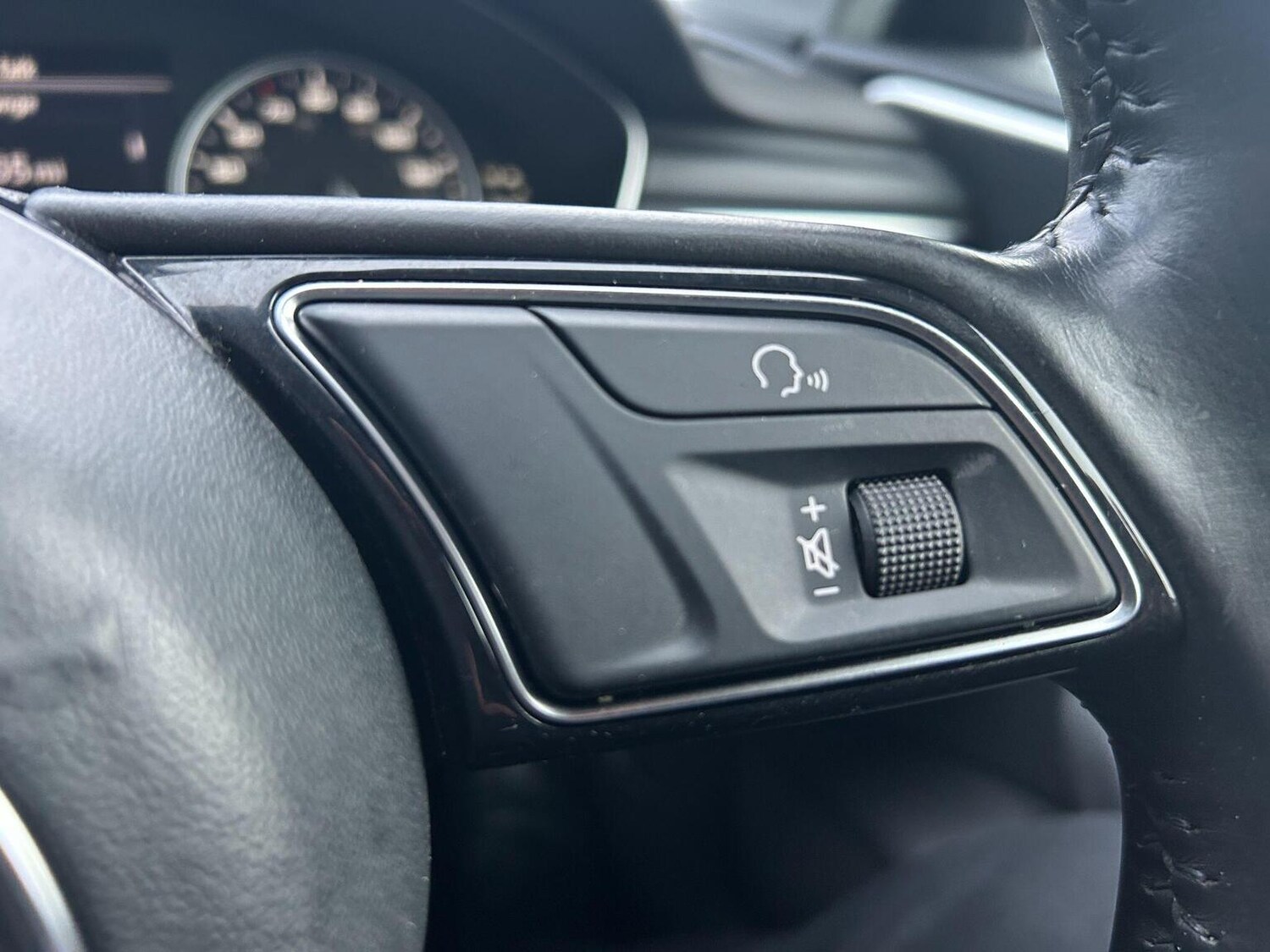 Used Audi A4 2017 for sale - 77802359: Photo 45