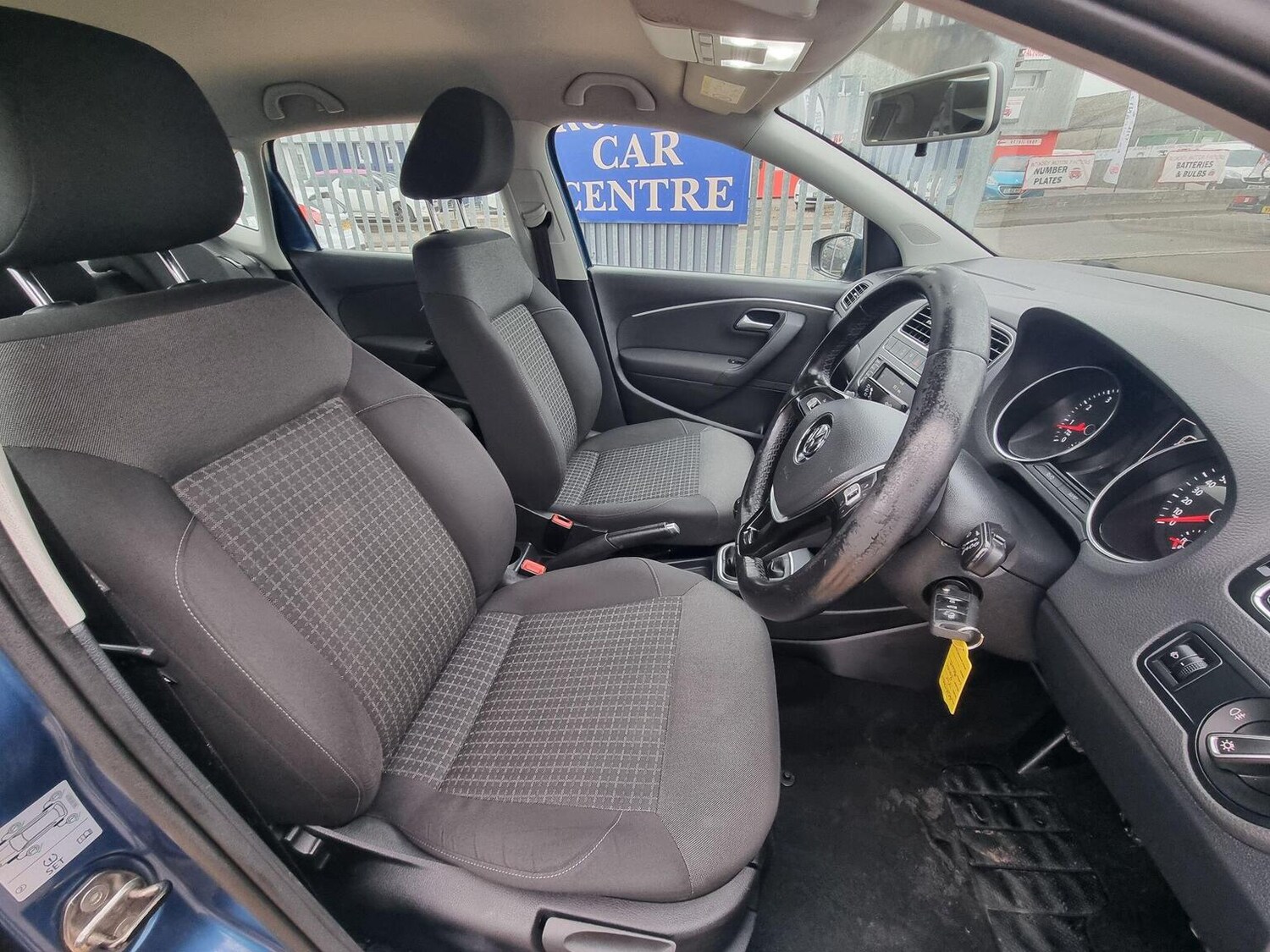 Used Volkswagen Polo 2016 for sale - 77977045: Photo 24