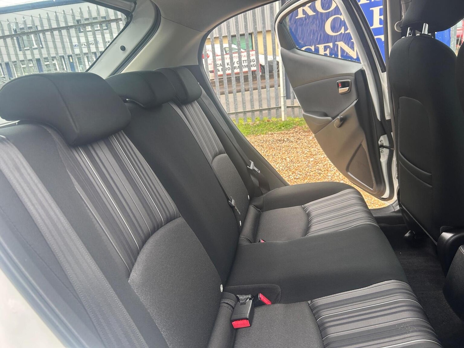 Used Mazda Mazda2 2018 for sale - 77802366: Photo 31