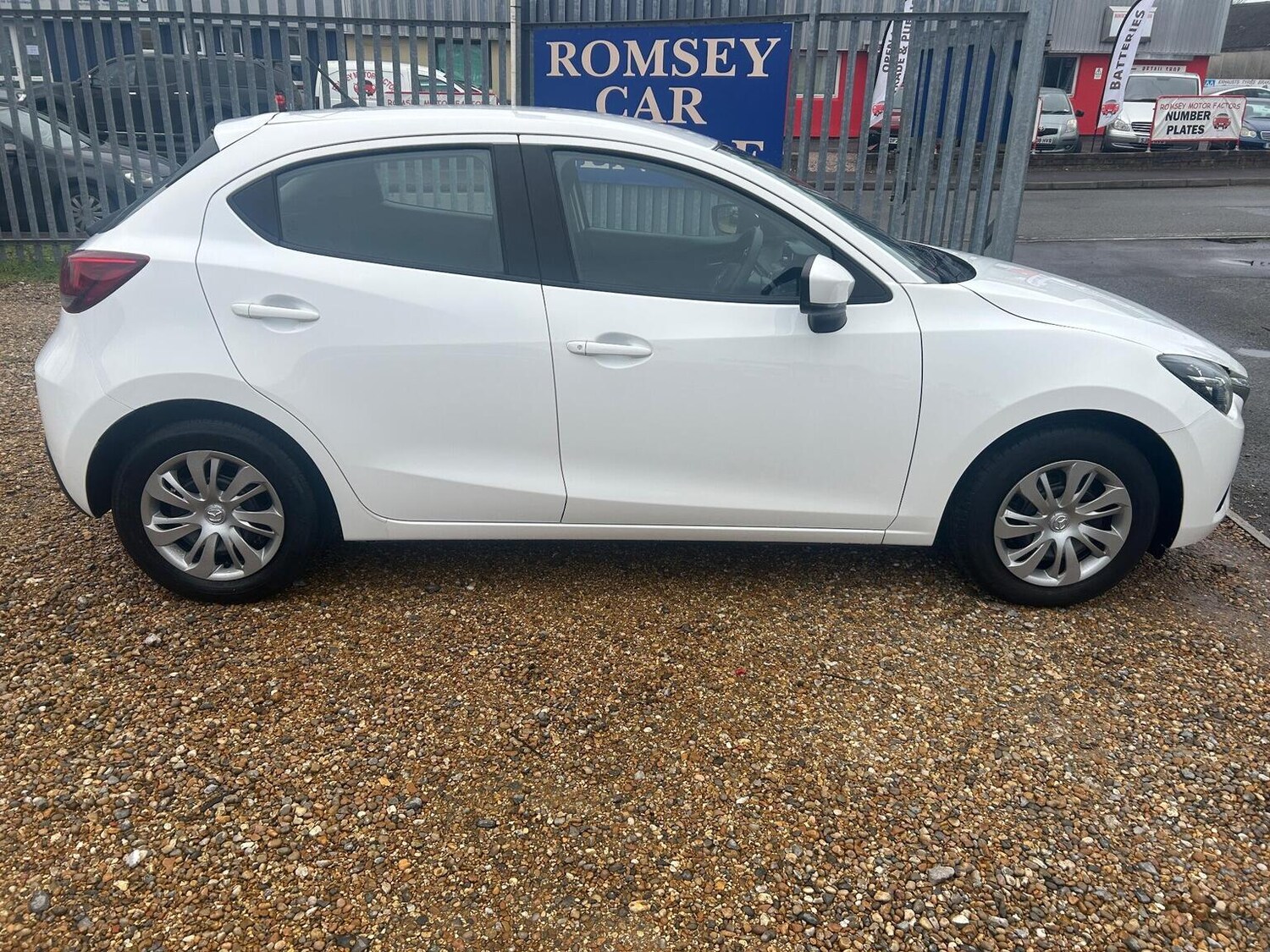 Used Mazda Mazda2 2018 for sale - 77802366: Photo 8