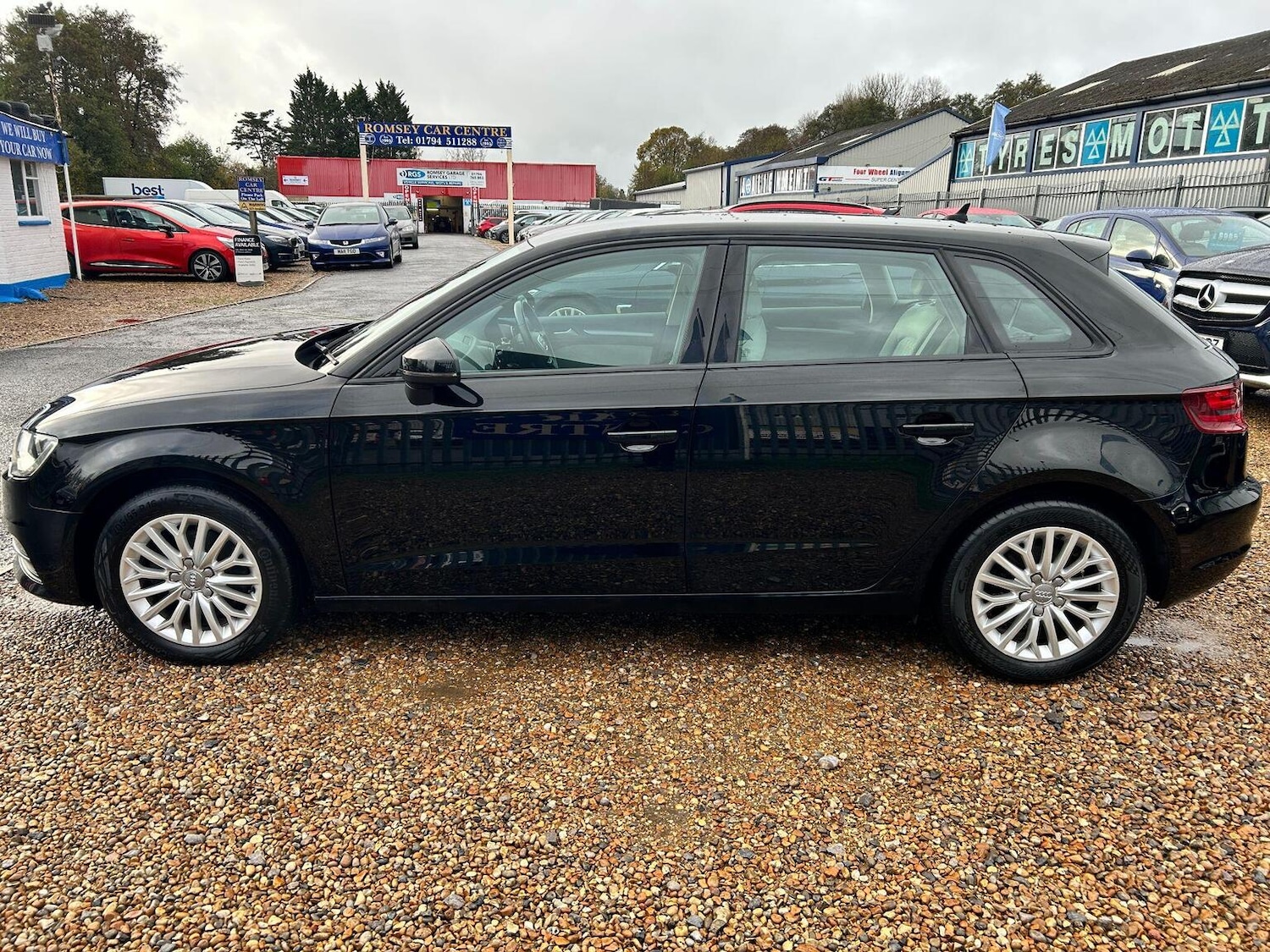 Used Audi A3 2015 for sale - 77802369: Photo 4