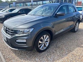 Used Volkswagen T-Roc 2018 for sale - 78427511: Photo