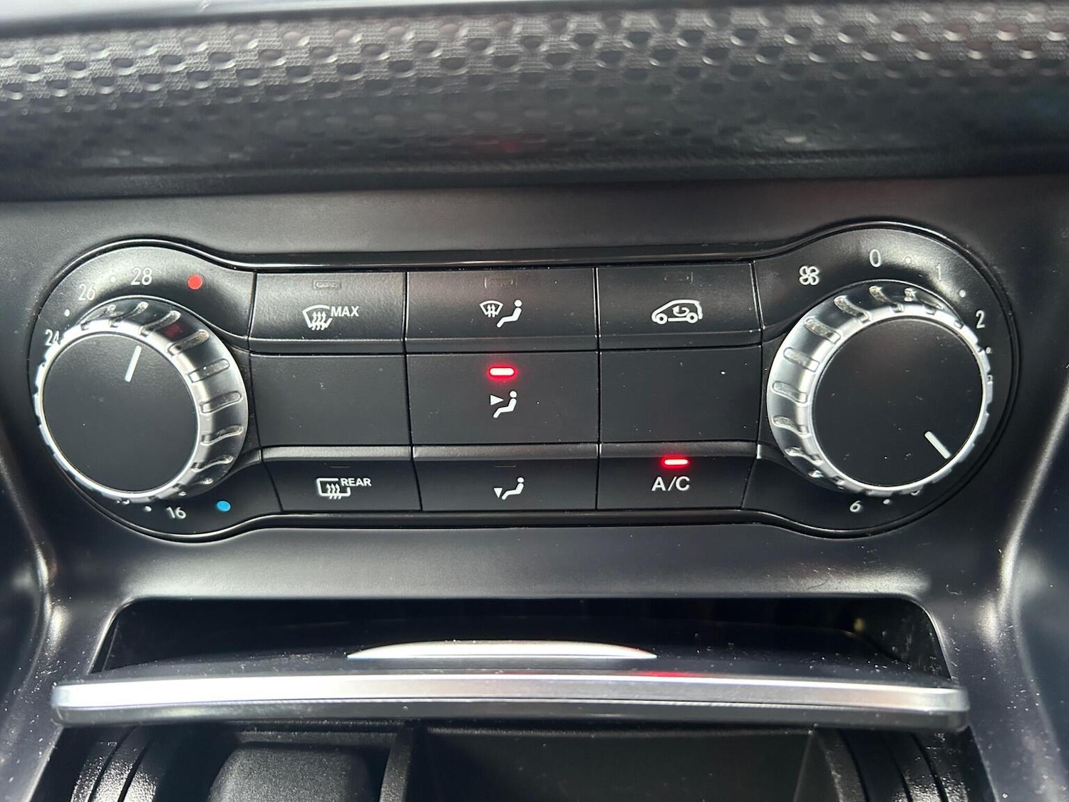 Used Mercedes-Benz A-Class 2016 for sale - 78098219: Photo 32