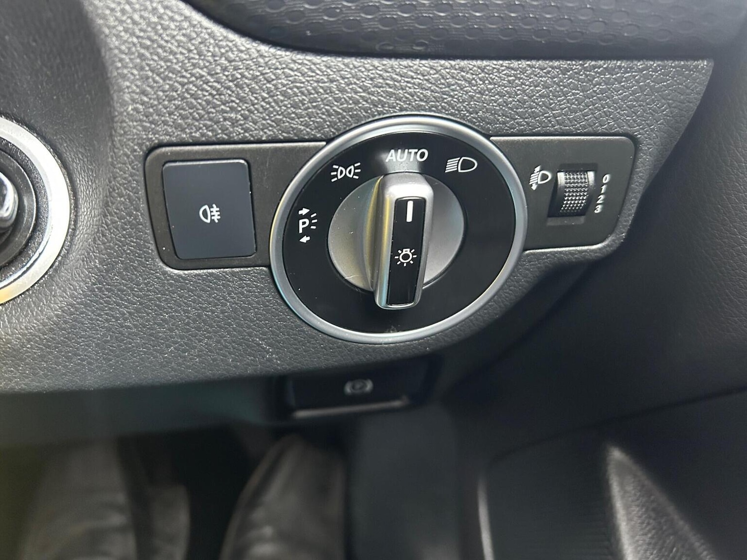 Used Mercedes-Benz A-Class 2016 for sale - 78098219: Photo 39