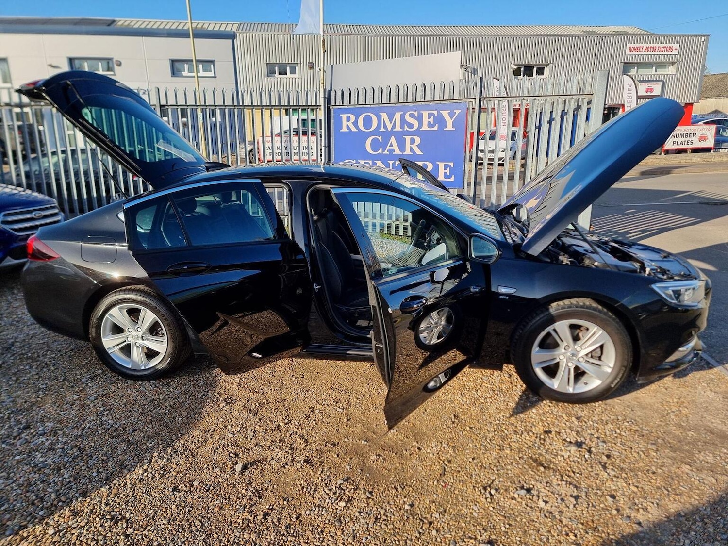 Used Vauxhall Insignia 2018 for sale - 77921407: Photo 15