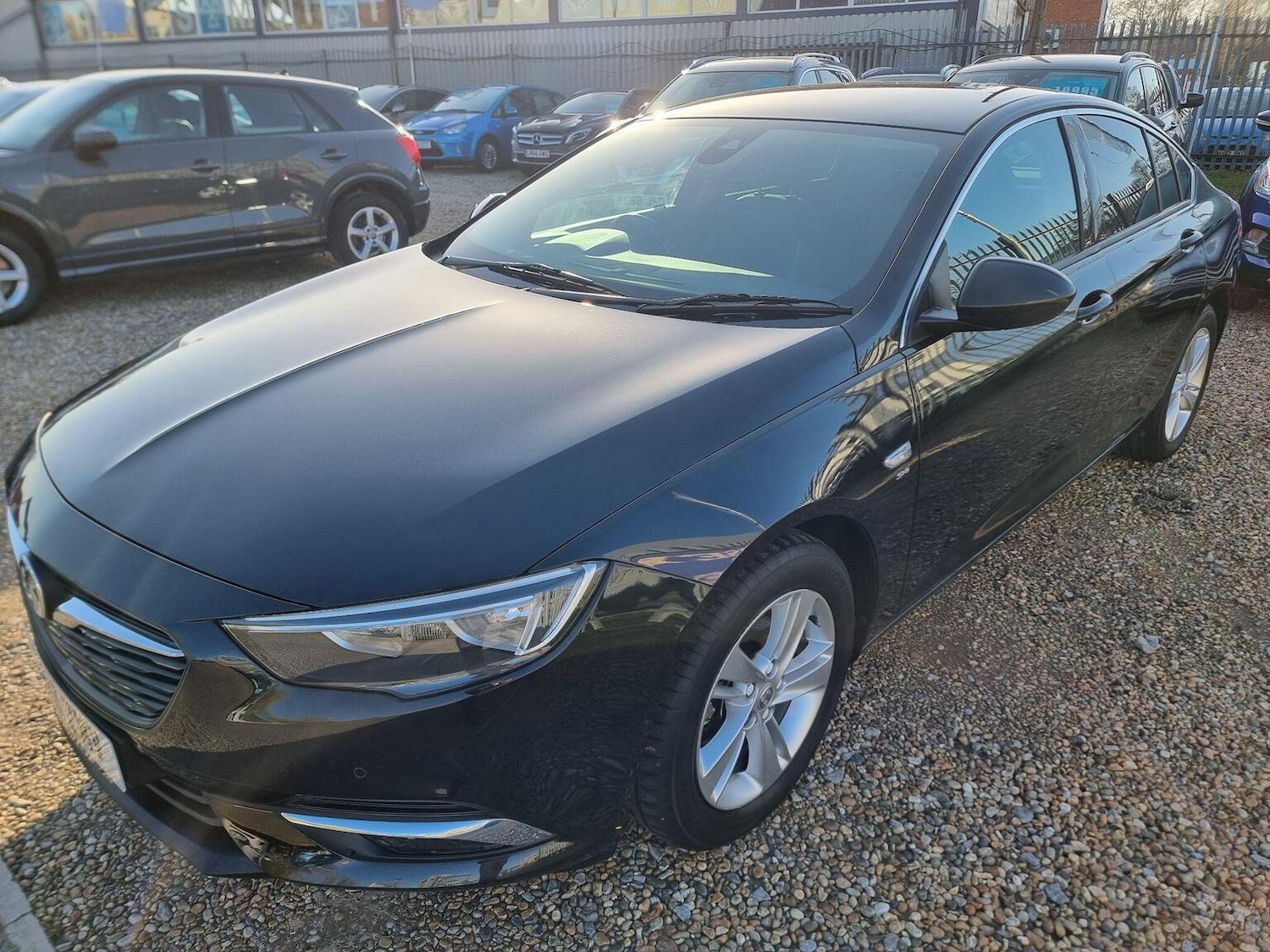 Used Vauxhall Insignia 2018 for sale - 77921407: Photo 2