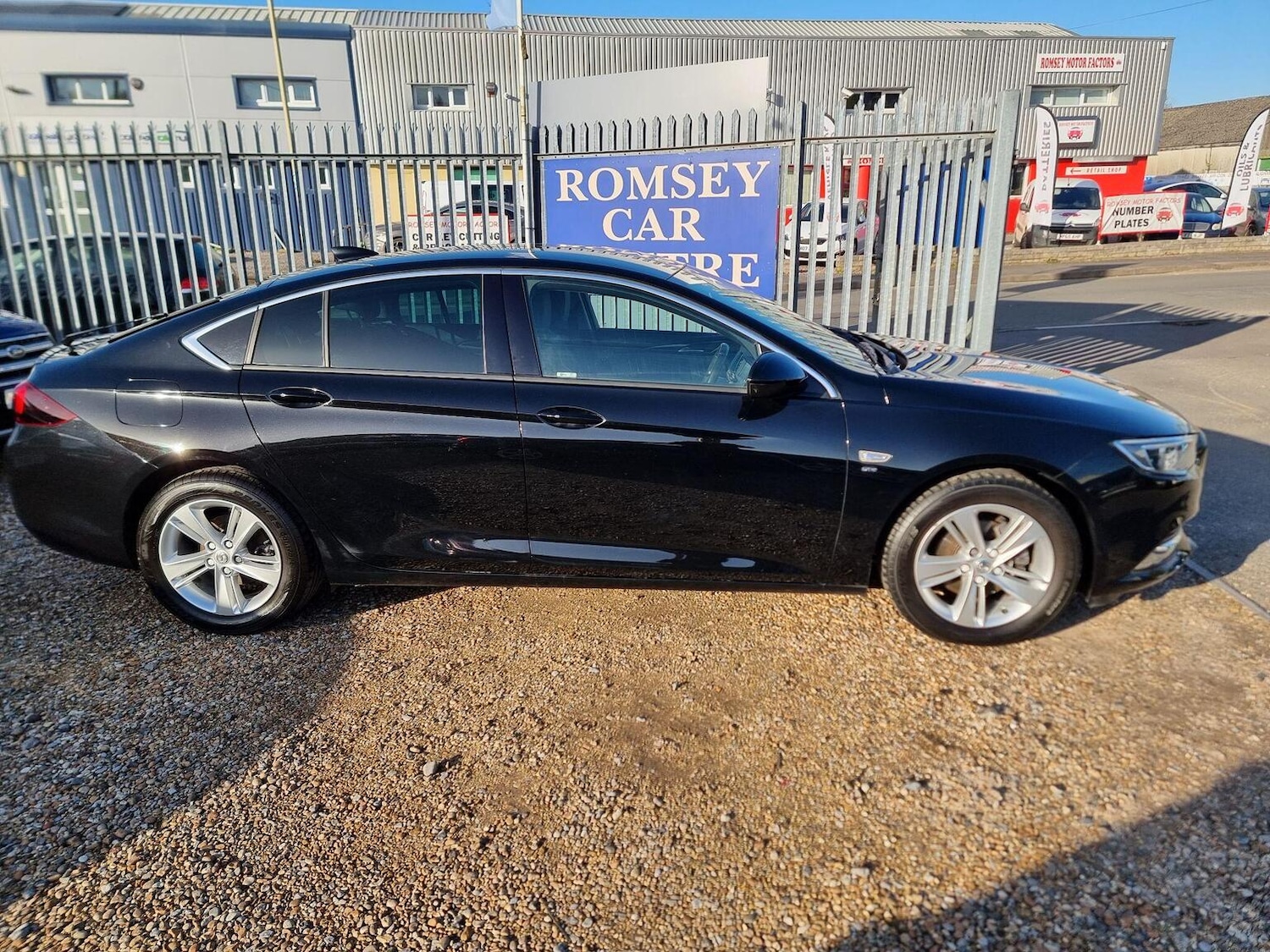 Used Vauxhall Insignia 2018 for sale - 77921407: Photo 4