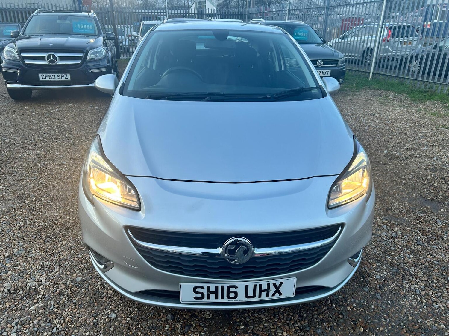 Used Vauxhall Corsa 2016 for sale - 77802350: Photo 2