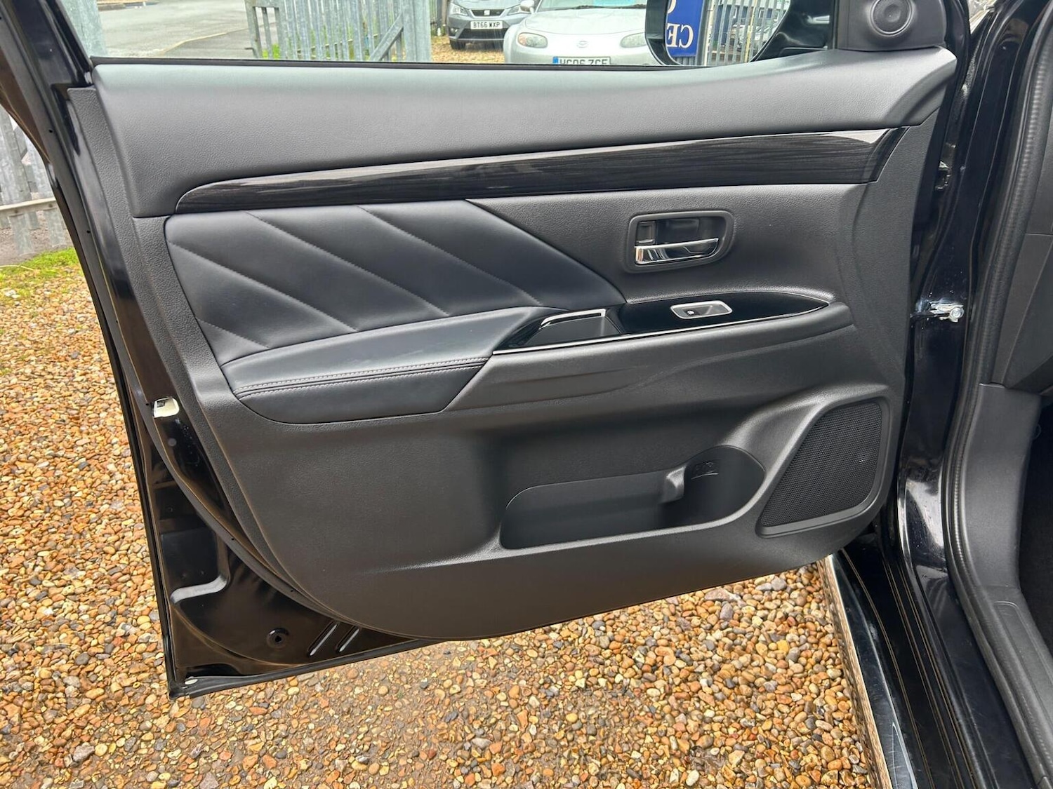 Used Mitsubishi Outlander 2017 for sale - 77938173: Photo 22