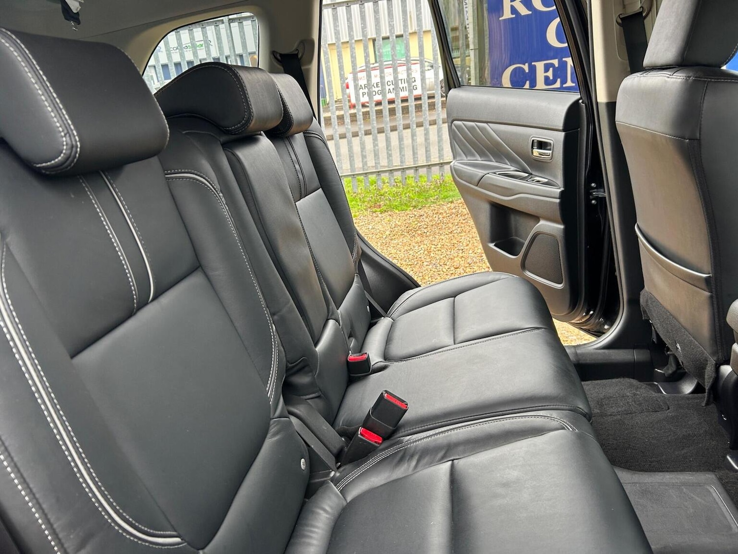 Used Mitsubishi Outlander 2017 for sale - 77938173: Photo 31