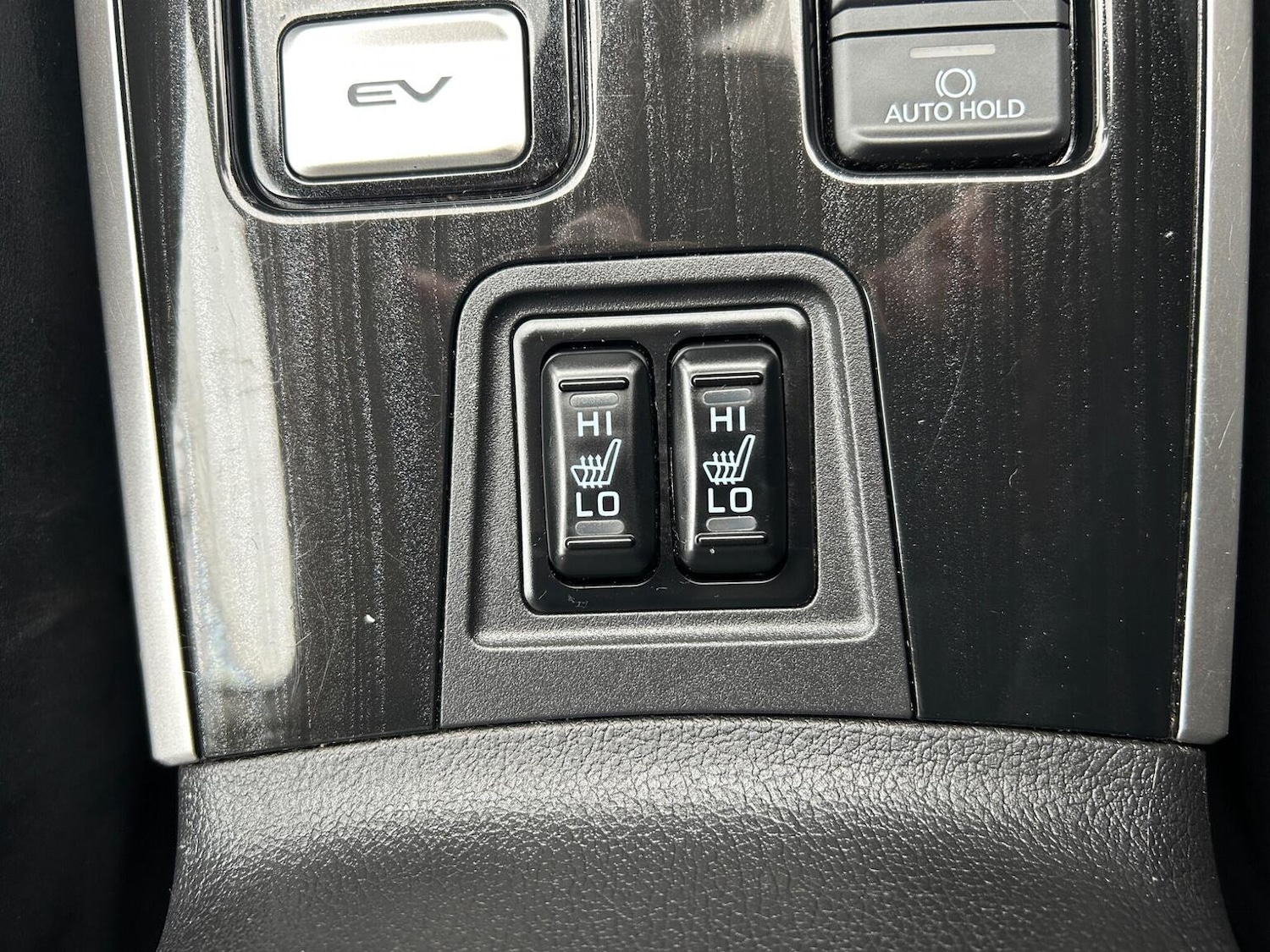 Used Mitsubishi Outlander 2017 for sale - 77938173: Photo 43