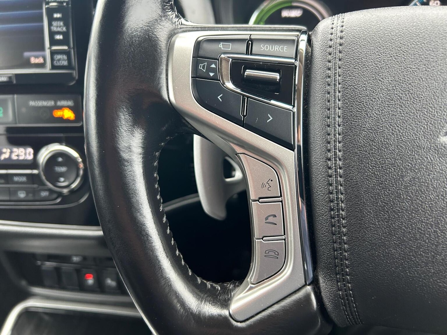 Used Mitsubishi Outlander 2017 for sale - 77938173: Photo 45