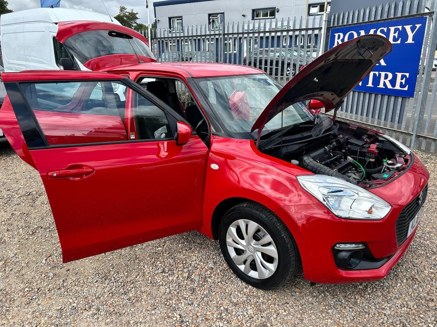 Used Suzuki Swift 2018 for sale - 77802380: Photo 13