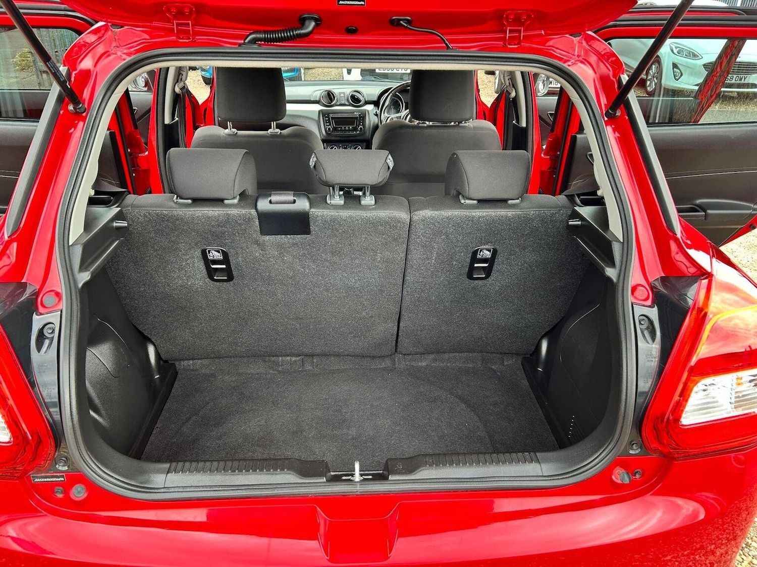 Used Suzuki Swift 2018 for sale - 77802380: Photo 18