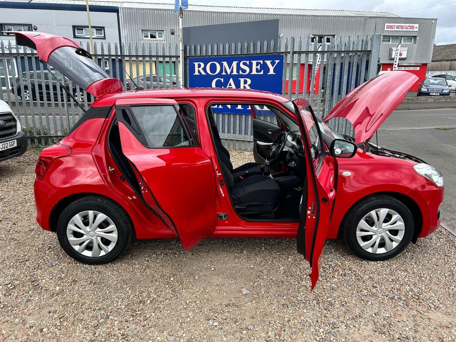 Used Suzuki Swift 2018 for sale - 77802380: Photo 19