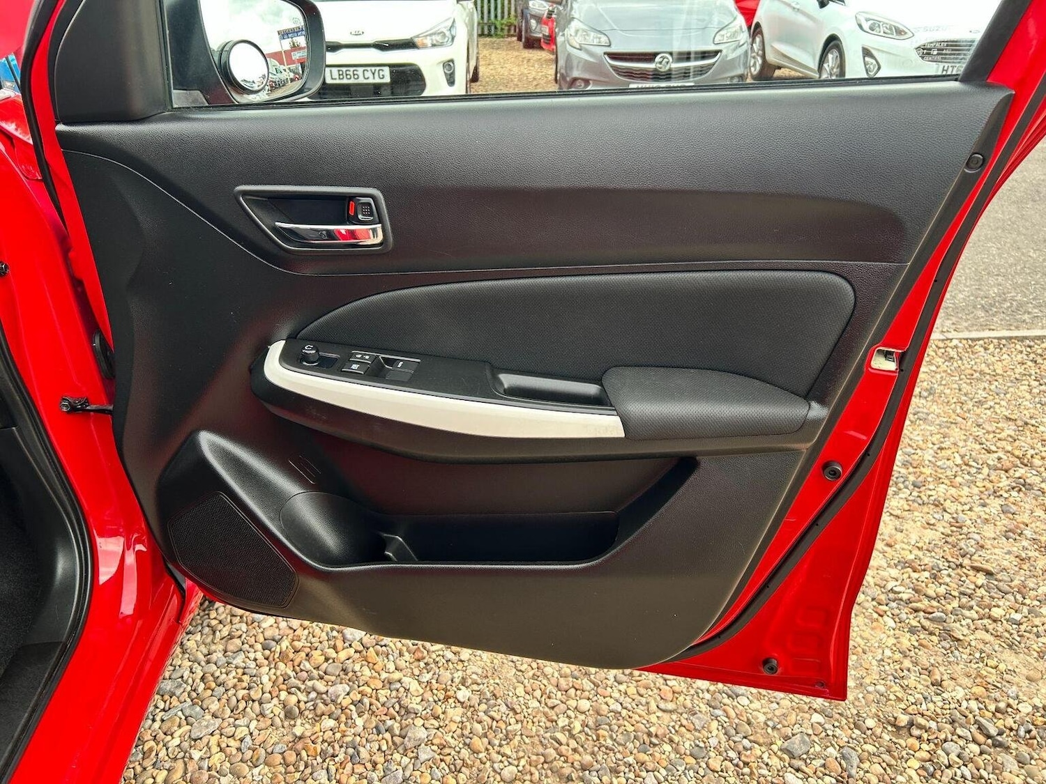 Used Suzuki Swift 2018 for sale - 77802380: Photo 20