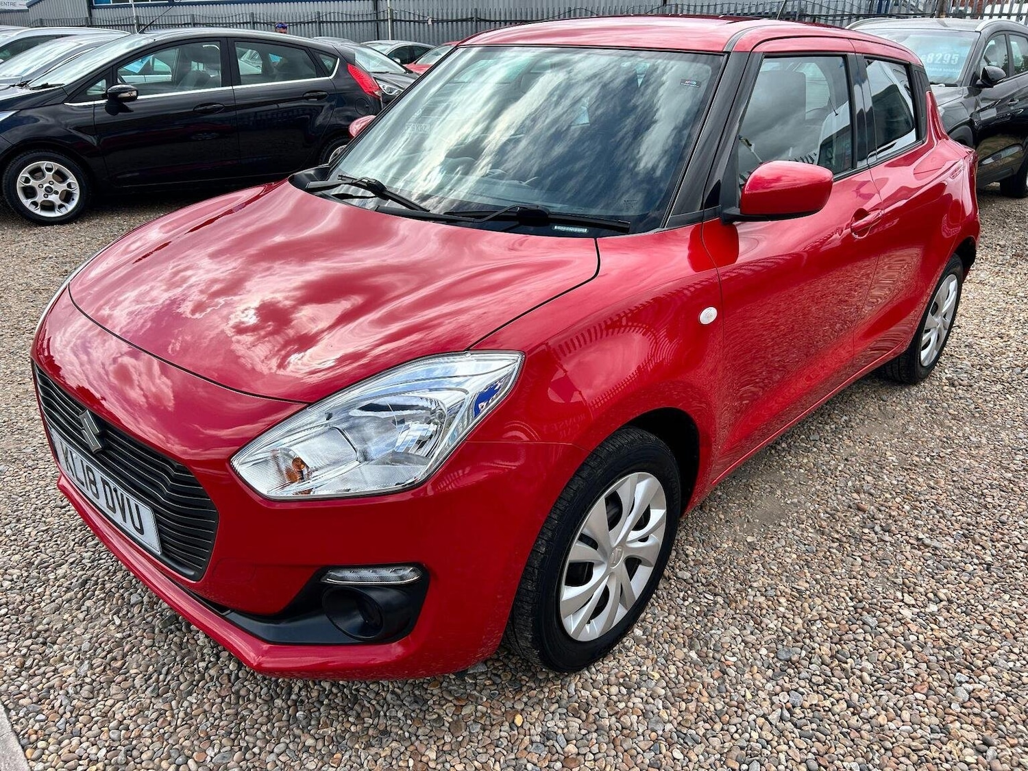 Used Suzuki Swift 2018 for sale - 77802380: Photo 3